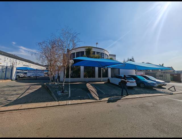 1,047M² WAREHOUSE FOR SALE IN ORMONDE